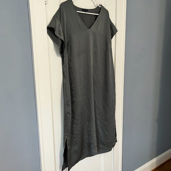 Universal standard grey silver V-neck short sleeve tunic dress small, fits 14-16 - Picture 3 of 7